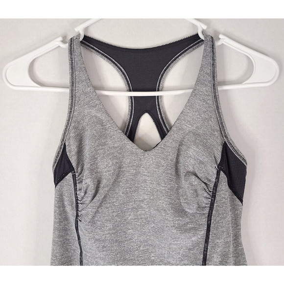 Lululemon Tank Top 4 Racerback Keyhole Stripe Built In Bra Active Black White - Picture 3 of 13